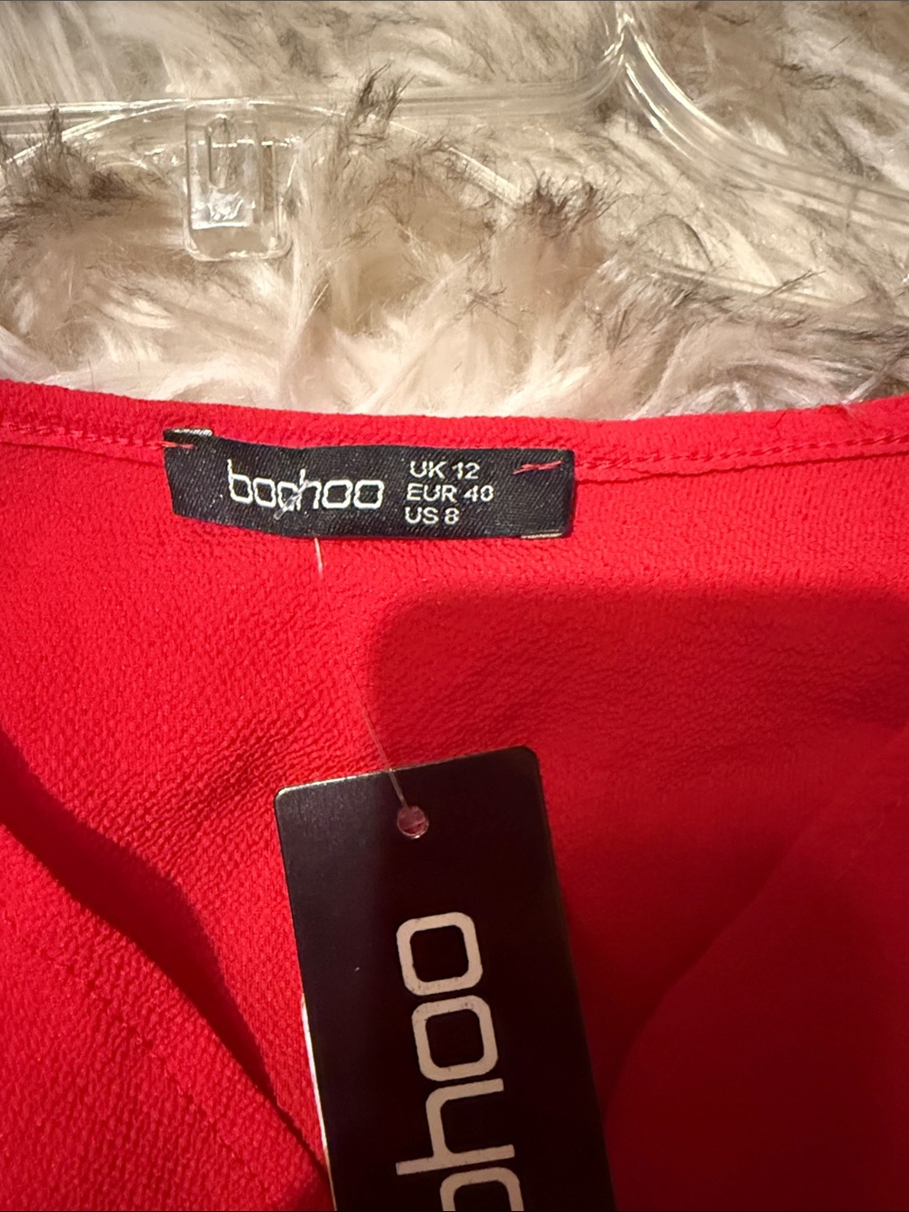 boohoo Red Ruffle-Hem Cropped Button Cardigan - Picture 2 of 2